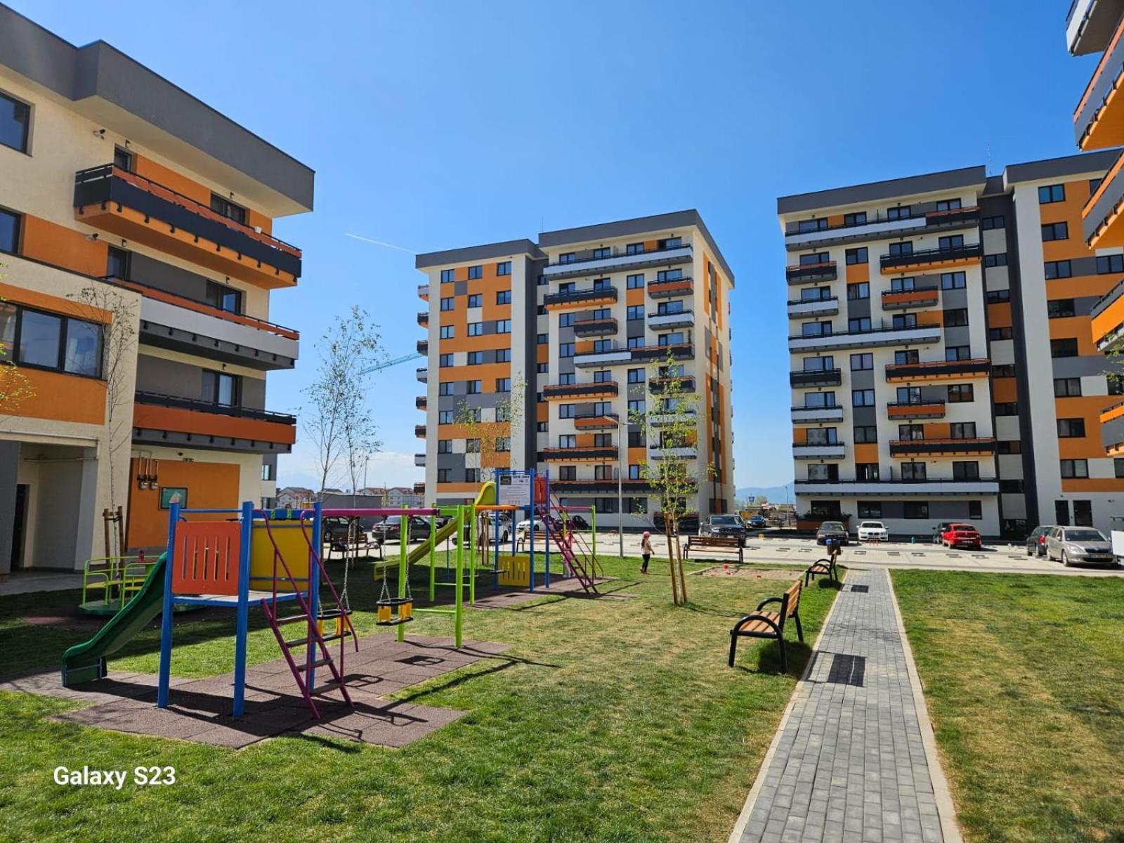 Vouchere, Factura, Petfriendly - Ap Cu 2dormitoare Fara Living *