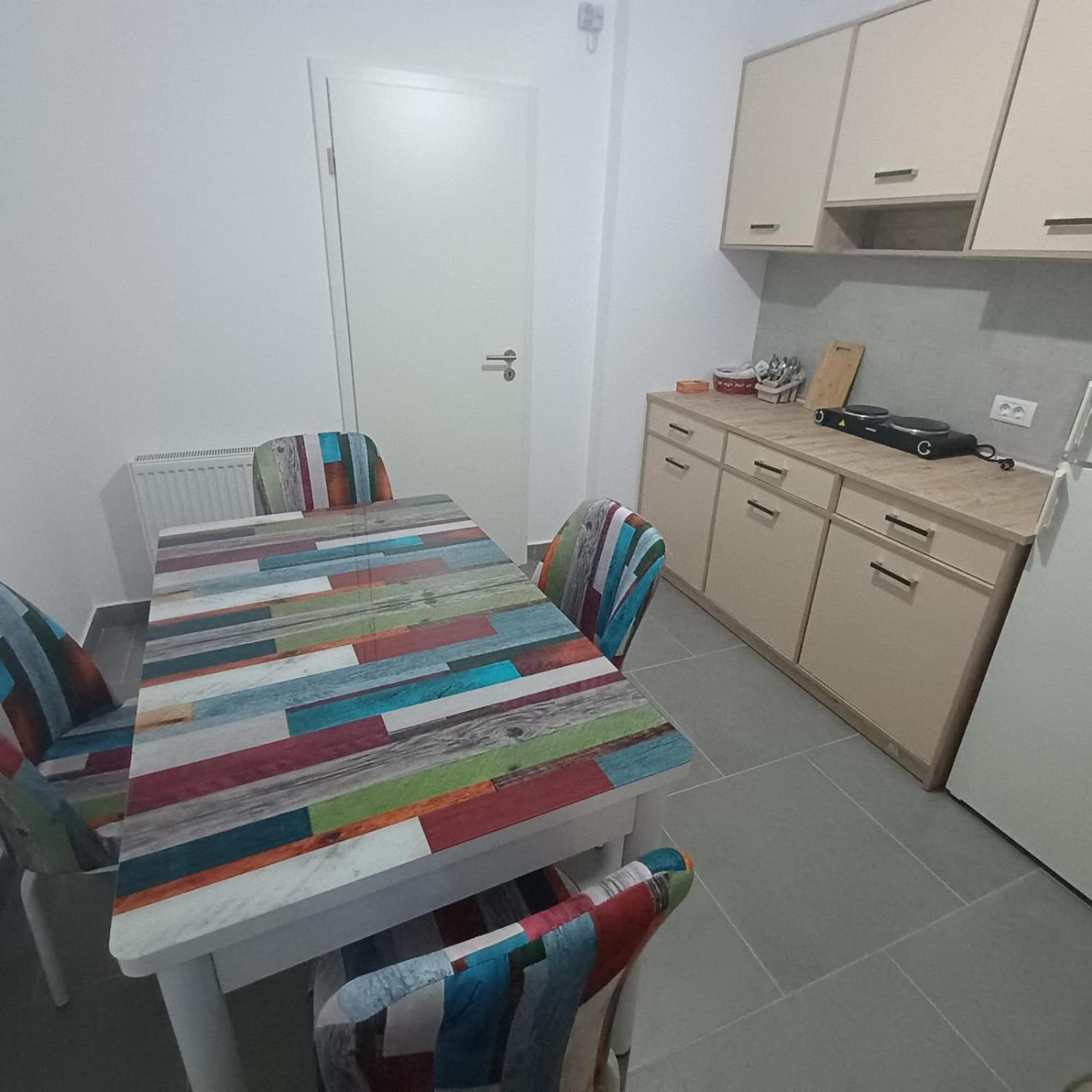 Vouchere, Factura, Petfriendly - Ap Cu 2dormitoare Fara Living Apartament *