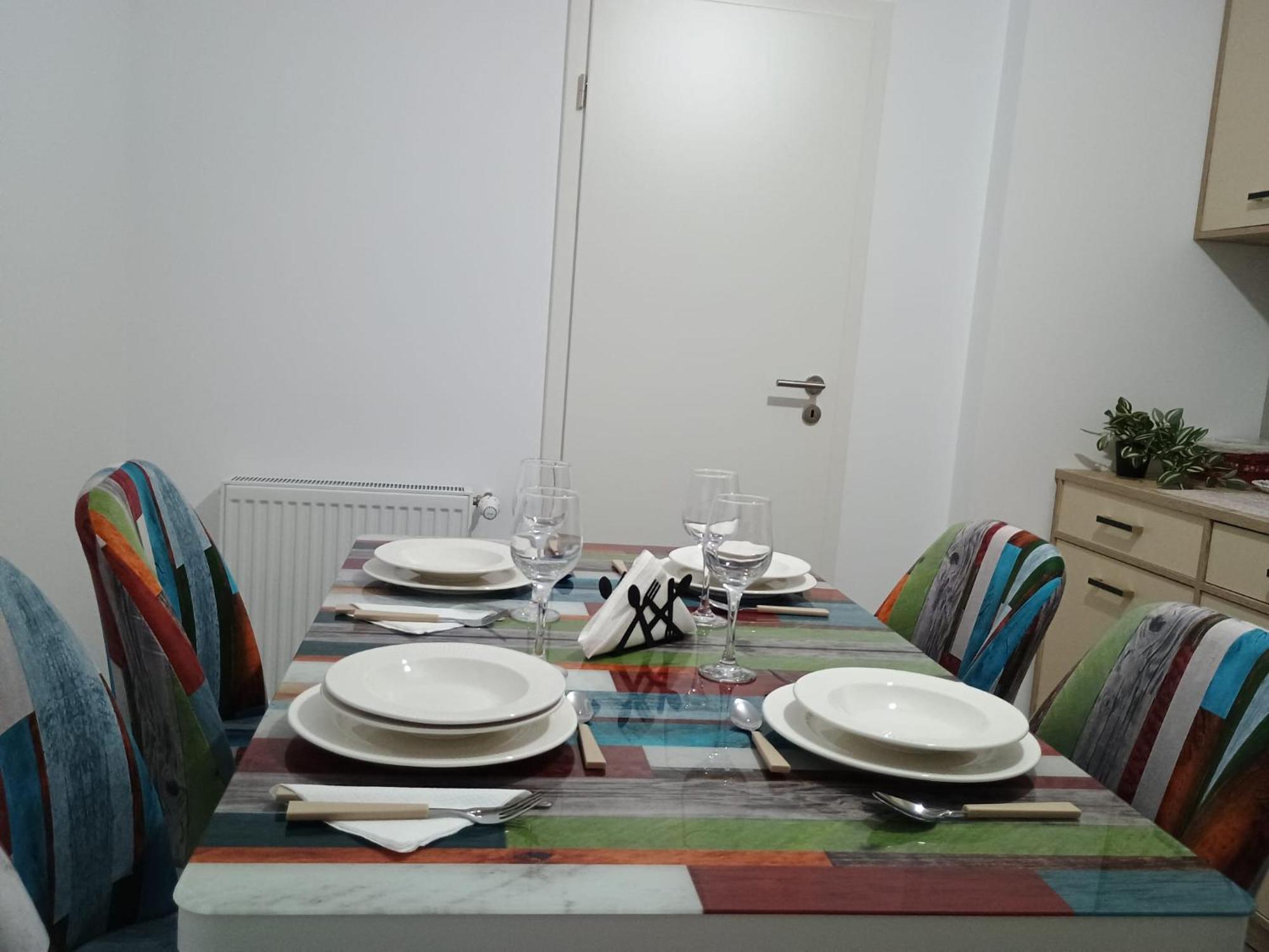 Vouchere, Factura, Petfriendly - Ap Cu 2dormitoare Fara Living Apartament