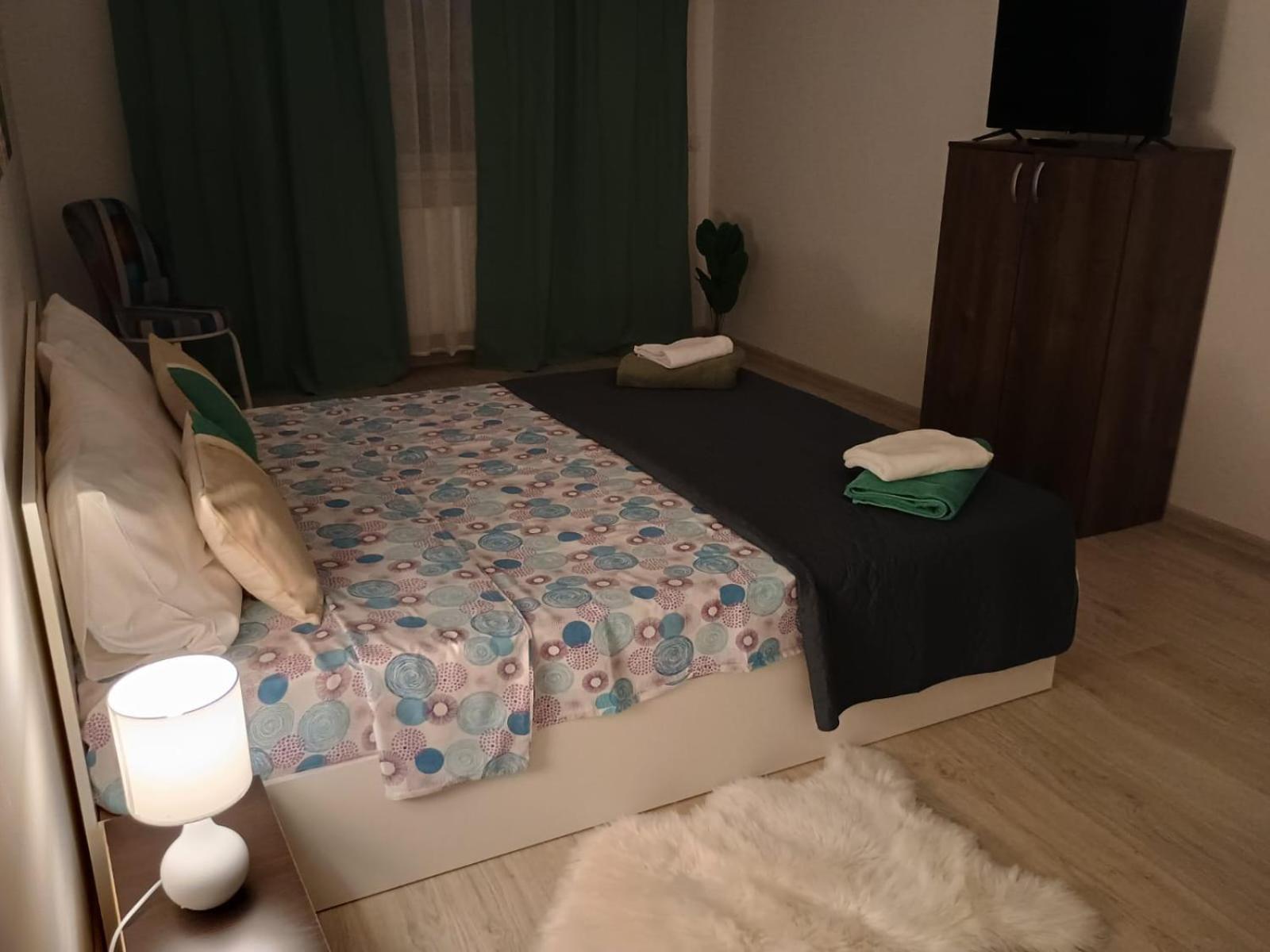Apartament Vouchere, Factura, Petfriendly - Ap Cu 2dormitoare Fara Living *