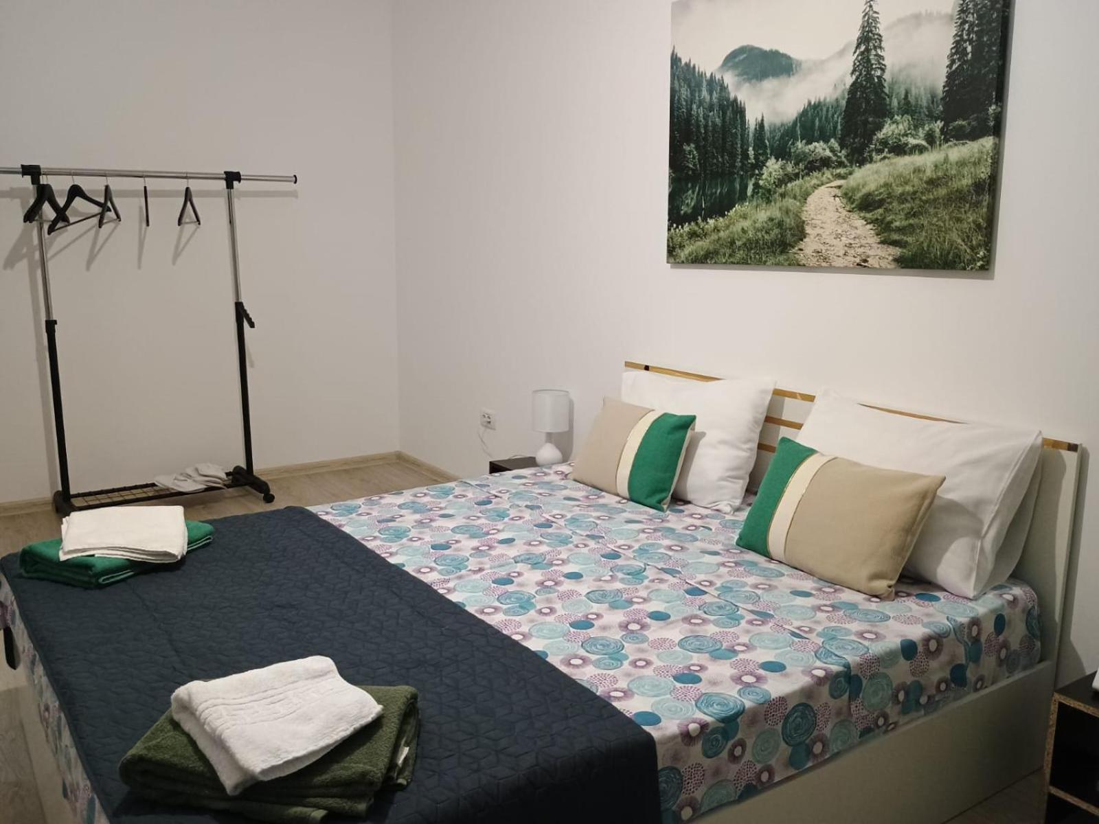 Vouchere, Factura, Petfriendly - Ap Cu 2dormitoare Fara Living *